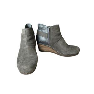 DANSKO Shirley Ankle Boots Booties Wedge Gray Women's Sz 39 Leather Suede Buckle